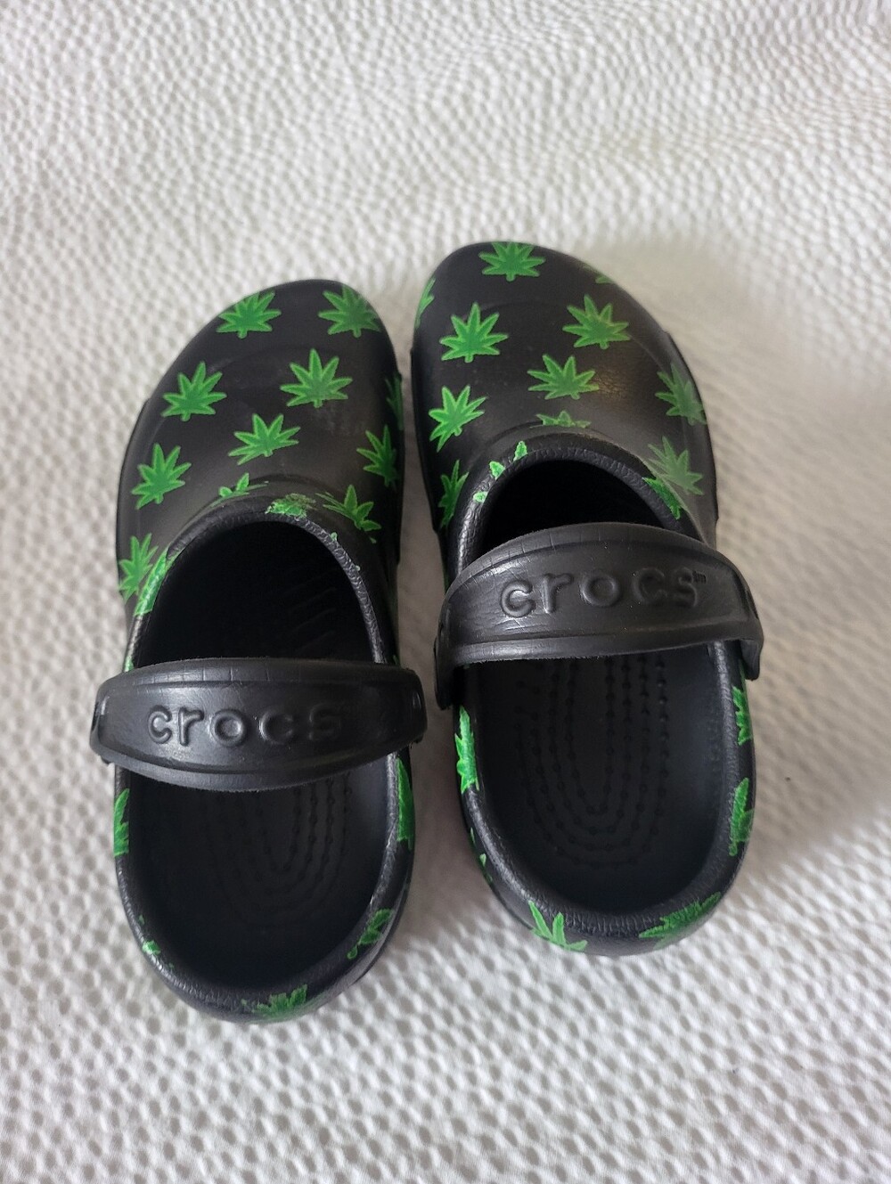 CROCS CLASSIC 420 HEMP LEAF WEED CLOG LIMITED EDITION SIZE M6 W8 LIKE NEW! - Picture 1 of 7